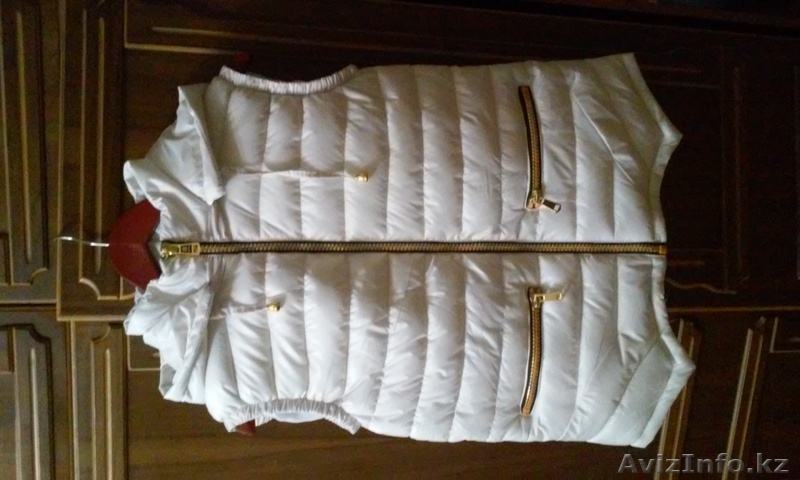 Новая жилетка,белого цвета  - Изображение #1, Объявление #1398854