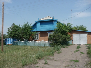 Уютный теплый домик в деревне