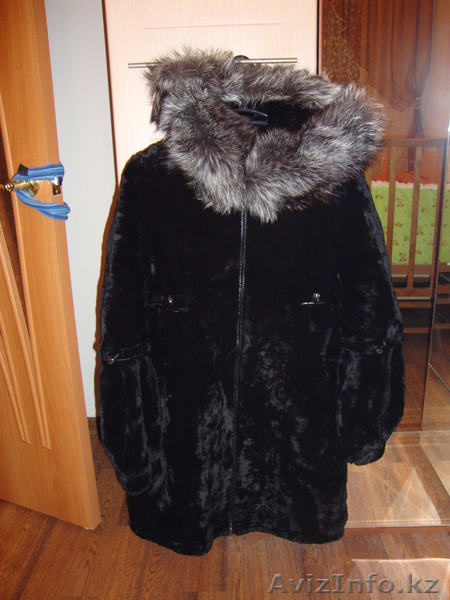 Продам женскую мутоновую  шубу черного цвета - Изображение #1, Объявление #551302